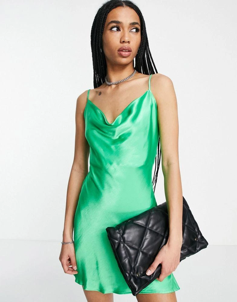 商品Bershka|Bershka cowl neck satin mini dress in green,价格¥138,第1张图片