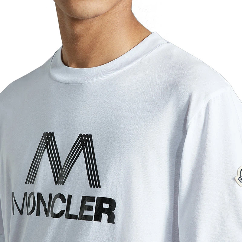 商品Moncler|【预售3-7天】Moncler/蒙克莱 22年秋冬新款 男士光学白色纯棉同色系徽标水印印纹短袖T恤H10918C00038829H8001,价格¥2205,第4张图片详细描述