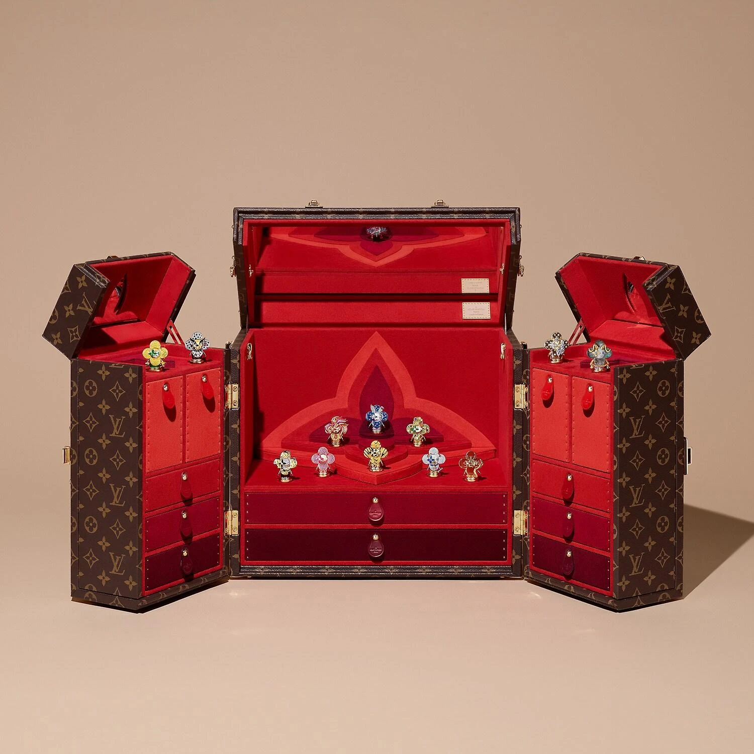 【预售】 LV路易威登 24秋冬 女士 吊坠 VIVIENNE PIG 18K 金漆光钻石彩色宝石项链 Q93983 商品