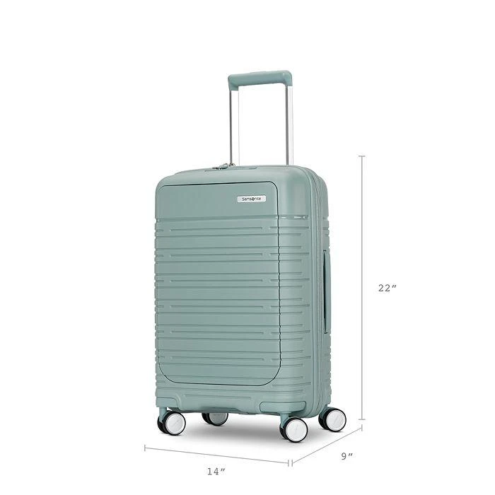 Elevation™ Plus Carry On Spinner Suitcase 22 x 14 商品