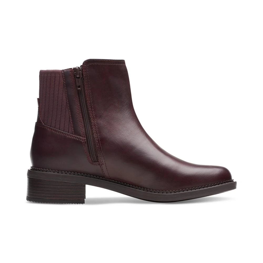 商品Clarks|Women's Maye Palm Pull-On Chelsea Booties,价格¥213,第2张图片详细描述