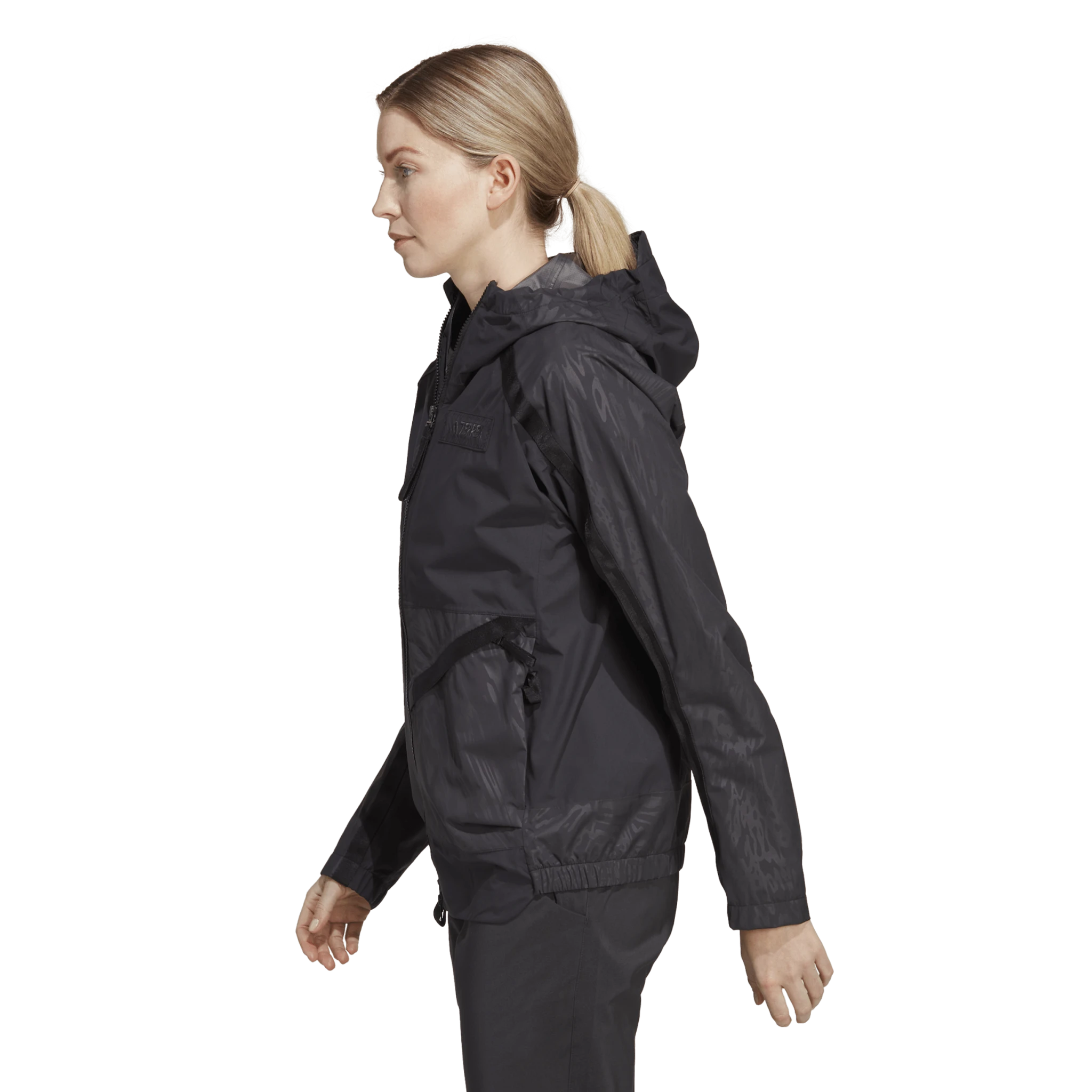 商品【商品预售7天】 Adidas|Adidas 女士软壳衣 12121671STYLE 黑色,价格¥2853 描述