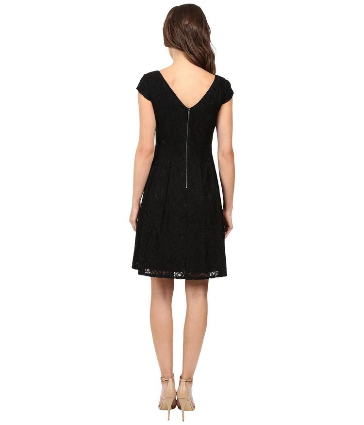 商品Adrianna Papell|Seamed Juliet Lace Fit and Flare Dress,价格¥674,第3张图片详细描述