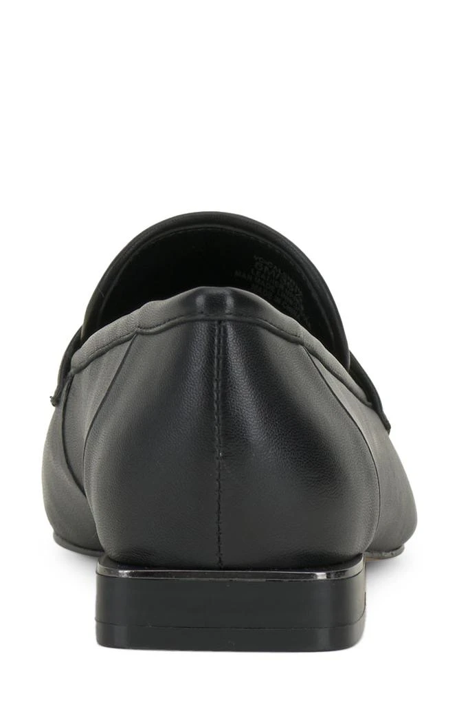 Calentha Pointed Toe Loafer 商品