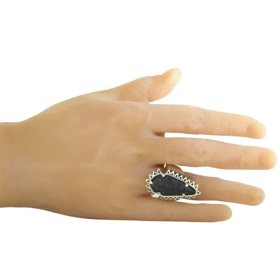商品King Baby|Silver and Carved Jet Arrowhead in Sawtooth Ring,价格¥1485,第3张图片详细描述
