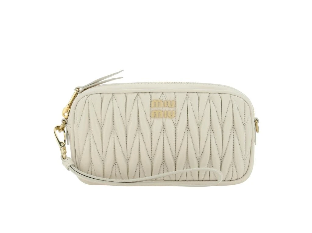 商品Miu Miu|Miu Miu Logo Patch Zipped Clutch Bag,价格¥4738,第1张图片