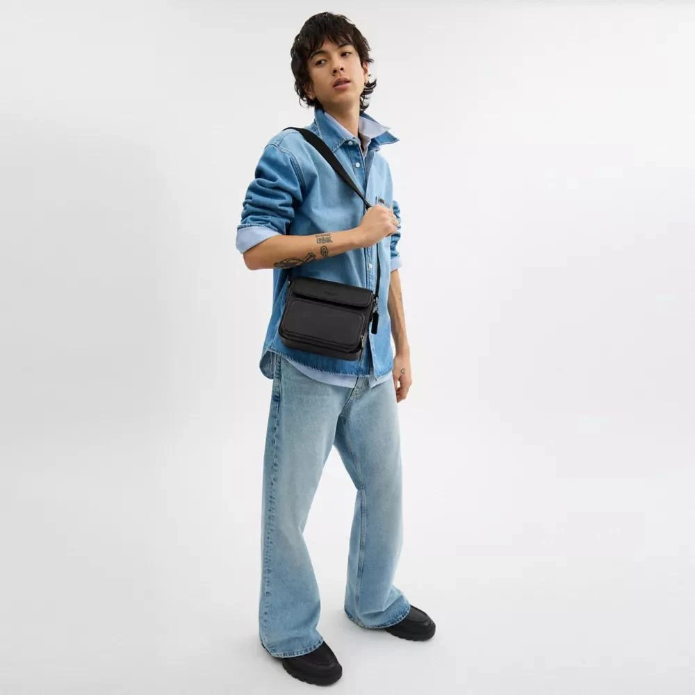 商品Coach|男士真皮单肩包,价格¥1059,第2张图片详细描述