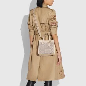 商品Coach|Coach Women's Field Tote Bag,价格¥2255-¥3758,第2张图片详细描述