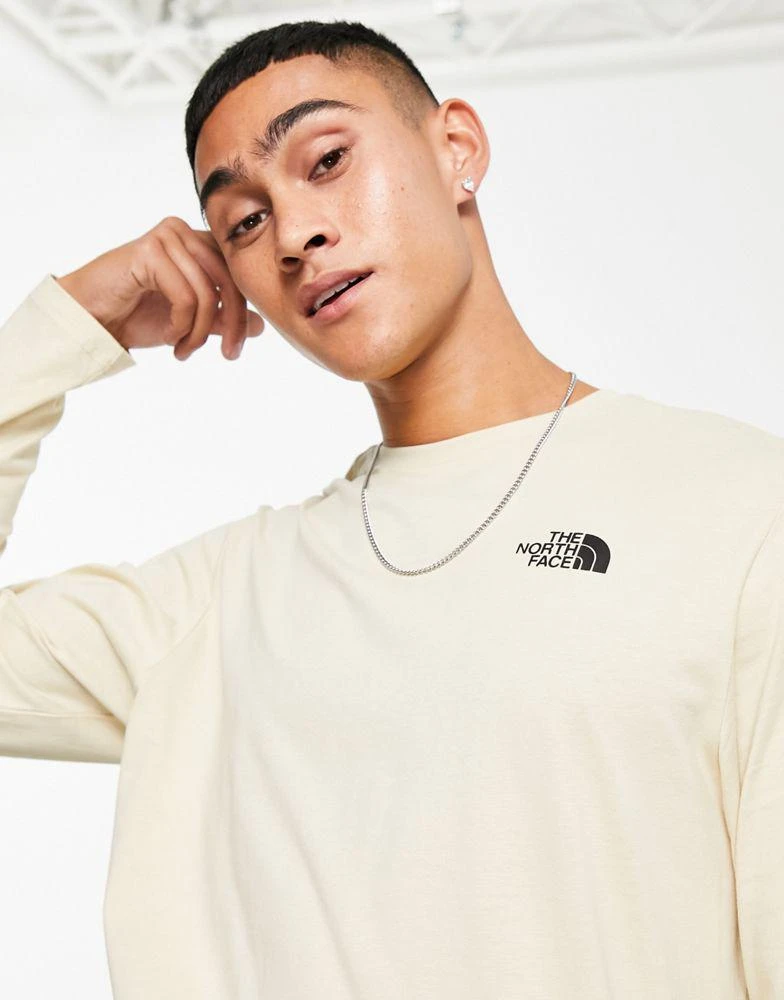 商品The North Face|The North Face Mountain Outline back print long sleeve t-shirt in stone Exclusive at ASOS,价格¥264,第2张图片详细描述