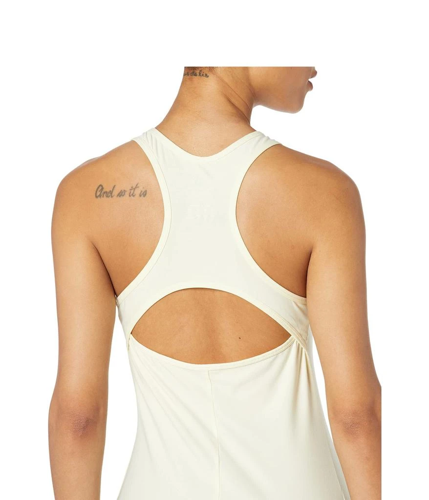 商品New Balance|Transform Perfect Tank,价格¥224,第3张图片详细描述