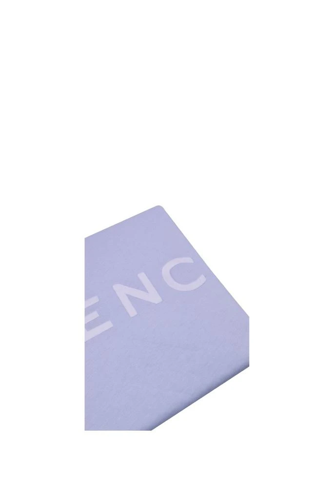商品Givenchy|Givenchy Kids Logo-Embroidered Padded Blanket,价格¥1328,第4张图片详细描述