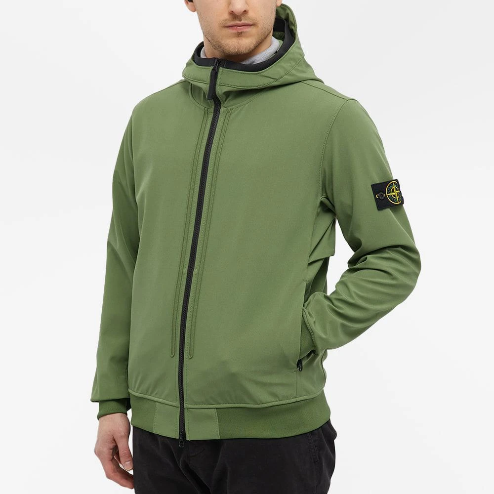 商品Stone Island|Stone Island Soft Shell-R Hooded Jacket,价格¥3224,第4张图片详细描述