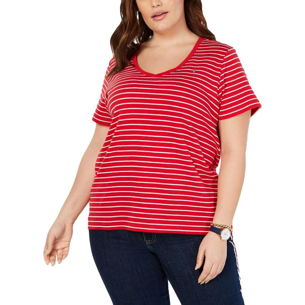 商品Tommy Hilfiger|Tommy Hilfiger Womens Plus V-neck Logo T-Shirt,价格¥69,第1张图片