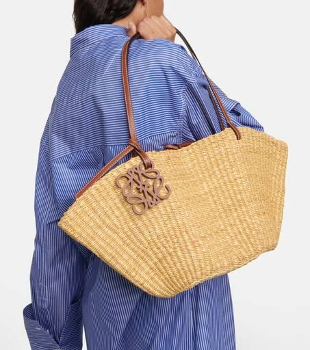 商品Loewe|Shell Small leather-trimmed basket bag,价格¥4918,第2张图片详细描述