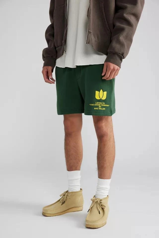 商品Urban Outfitters|Mac Miller The Divine Feminine Album Sweat Short,价格¥225,第1张图片
