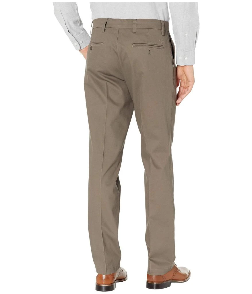 商品Dockers|Straight Fit Signature Khaki Lux Cotton Stretch Pants D2 - Creased,价格¥469,第3张图片详细描述