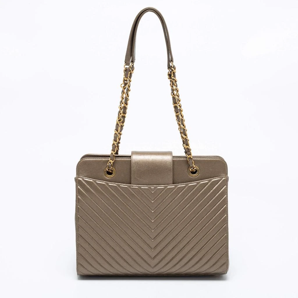 商品[二手商品] Chanel|Chanel Metallic Olive Green Chevron Quilted Leather Collar And Tie Shoulder Bag,价格¥11427,第4张图片详细描述