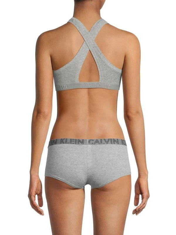 商品Calvin Klein|Logo Crisscross Back Sports Bra,价格¥122,第2张图片详细描述