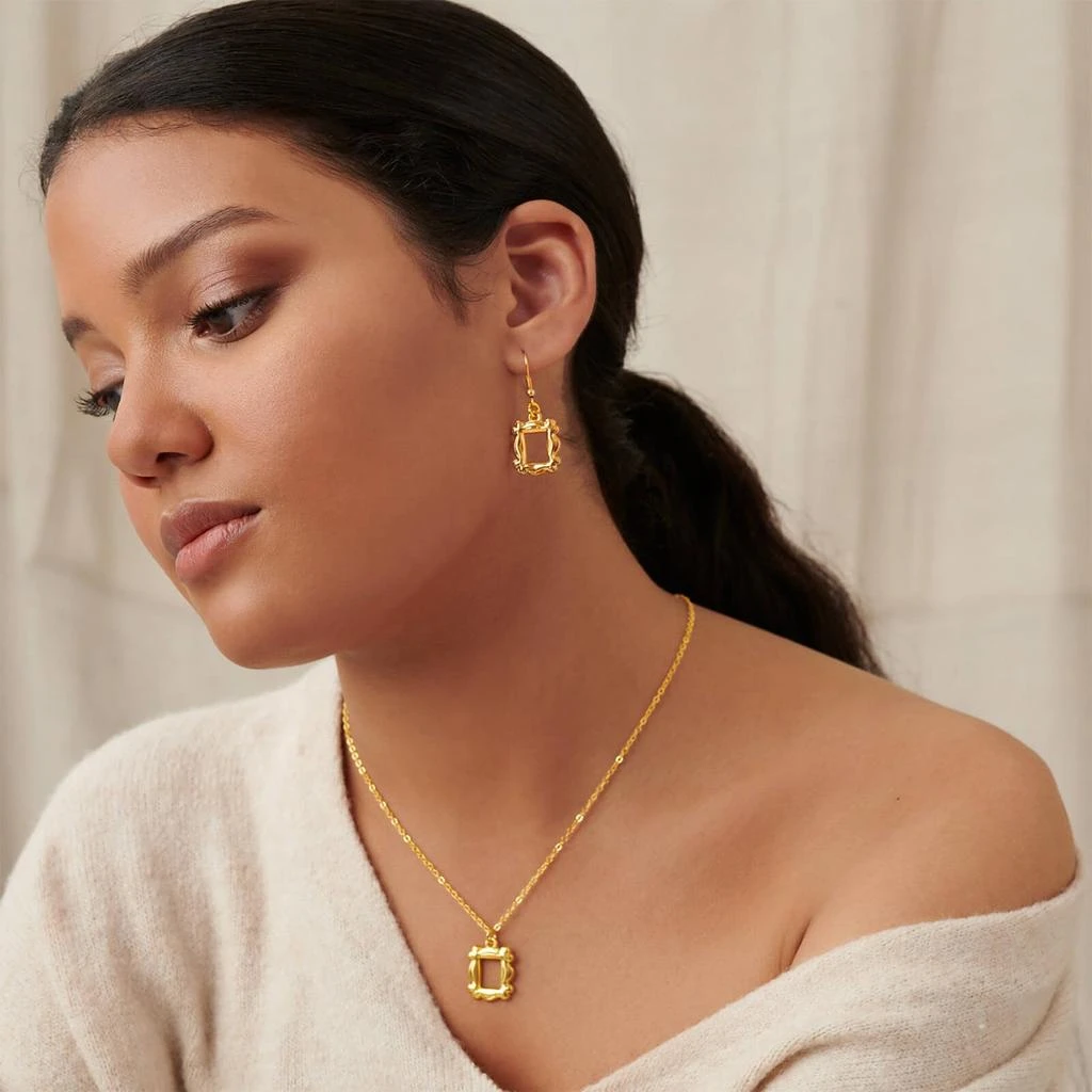 商品F.R.I.E.N.D.S|Friends Frame Necklace,价格¥135,第2张图片详细描述