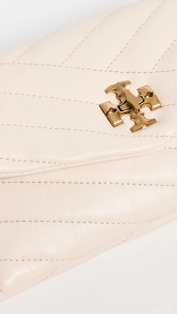 商品Tory Burch|Tory Burch Kira V 形链式钱包,价格¥2073,第4张图片详细描述