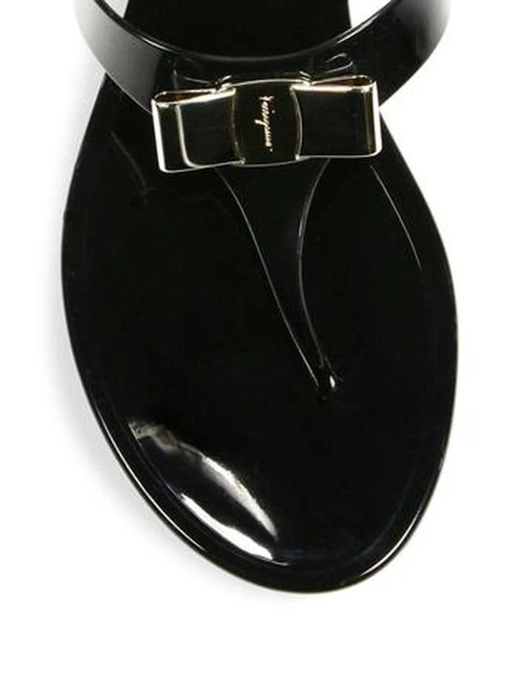 商品Salvatore Ferragamo|Farelia Jelly Thong Sandals,价格¥1443,第3张图片详细描述