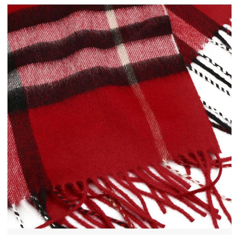 商品Burberry|Burberry 巴宝莉 女士经典缤纷红色格纹羊绒围巾 3953534,价格¥5687,第17张图片详细描述