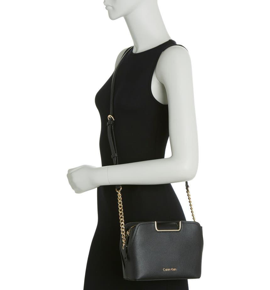 商品Calvin Klein|Finley Crossbody Bag,价格¥632,第4张图片详细描述