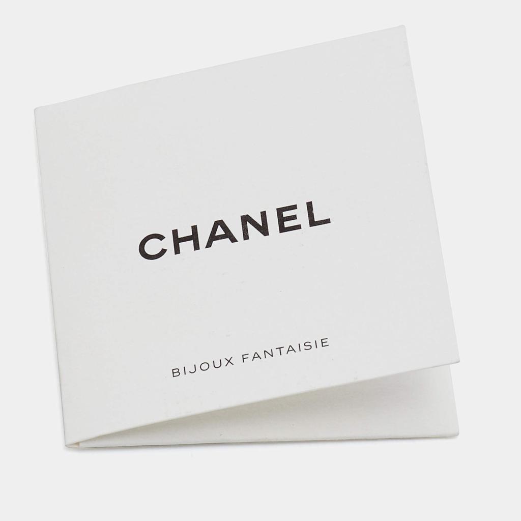 Chanel Faux Pearl & Crystal CC No 5 Hoop Earrings商品第4张图片规格展示