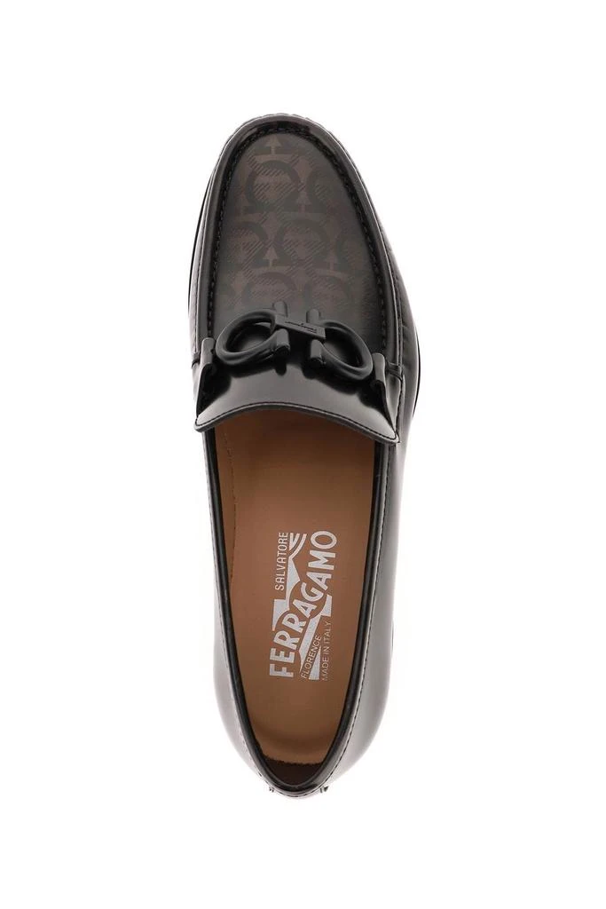 商品Salvatore Ferragamo|PRINTED LEATHER GANCINI LOAFERS,价格¥3776,第3张图片详细描述