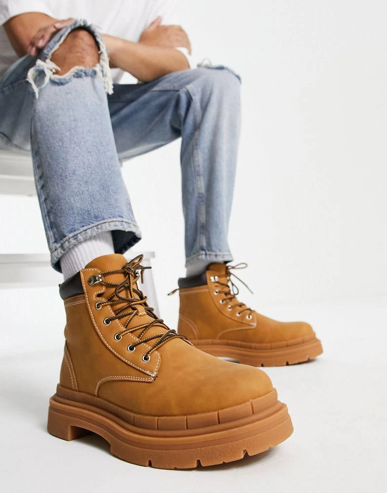 商品ASOS|ASOS DESIGN chunky lace up boot in beige with gum sole,价格¥208,第3张图片详细描述