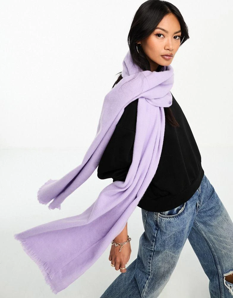 商品ASOS|ASOS DESIGN raw edge scarf in lilac,价格¥74,第4张图片详细描述