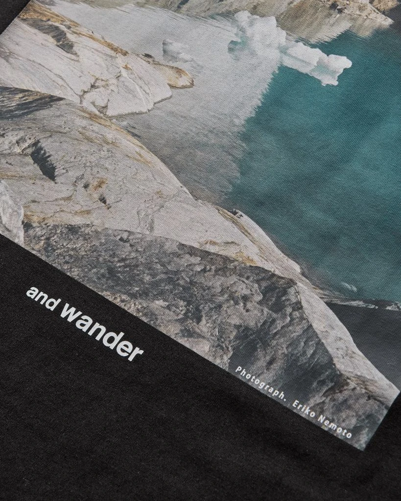商品And Wander|Men's Gracier Printed T-Shirt Black,价格¥550,第3张图片详细描述