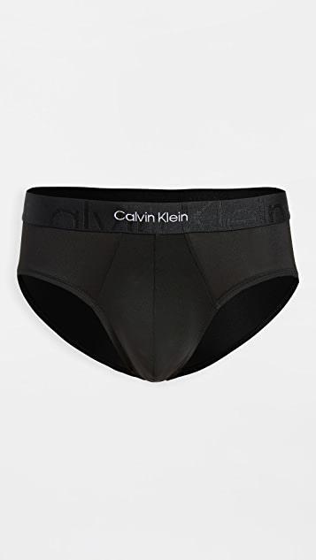 商品Calvin Klein|Monolith Hip 三角短内裤,价格¥131,第1张图片