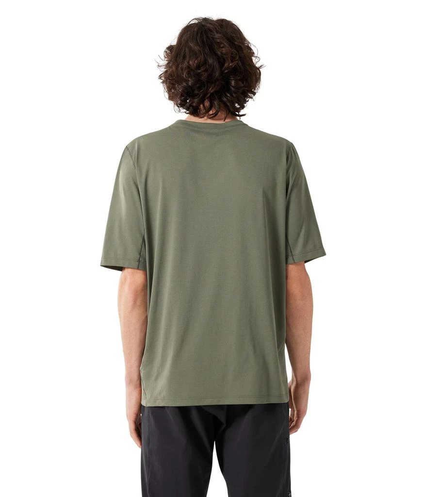 商品Arc'teryx| 圆领短袖 T 恤 吸湿排汗速干,价格¥562,第2张图片详细描述
