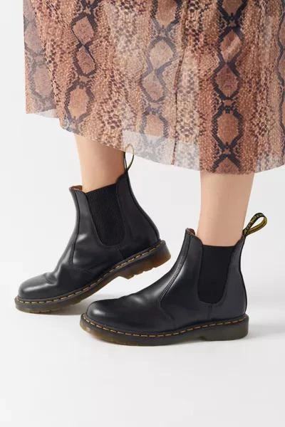 商品Dr. Martens|Dr. Martens Women's 2976 Smooth Leather Chelsea Boot,价格¥1272,第4��张图片详细描述