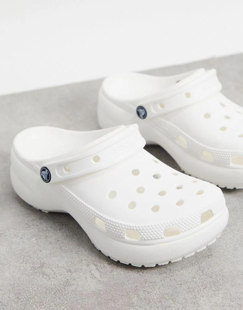 商品Crocs|Crocs classic platform clogs in white,价格¥438,第1张图片