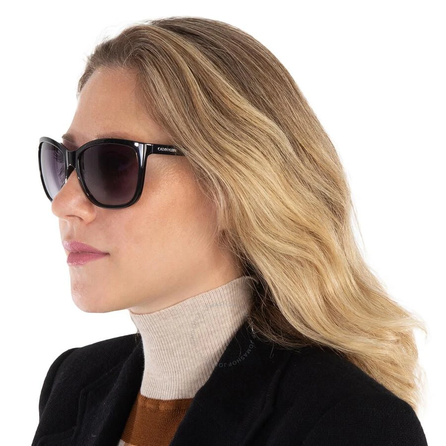 商品Calvin Klein|Calvin Klein Grey Gradient Oversized Ladies Sunglasses CK19565S 001 60,价格¥296,第2张图片详细描述