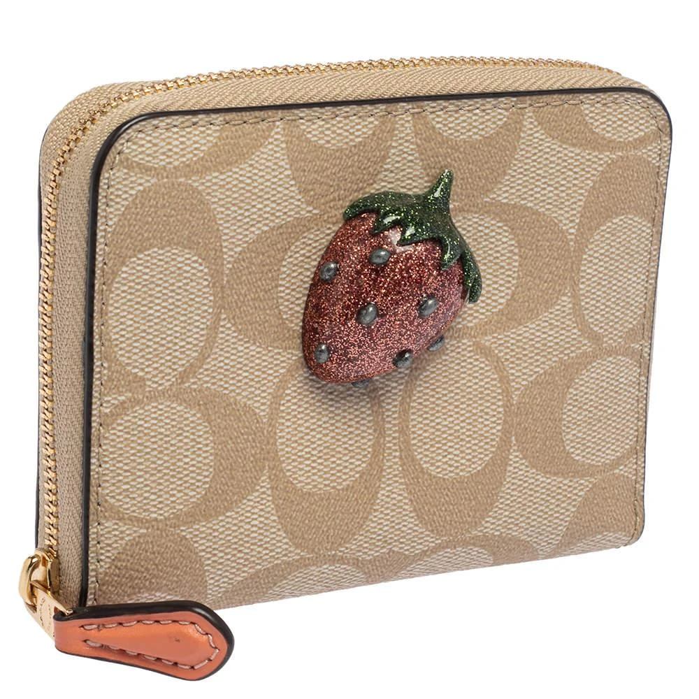 商品[二手商品] Coach|Coach Beige Signature Coated Canvas Strawberry Zip Around Wallet,价格¥1767,第3张图片详细描述