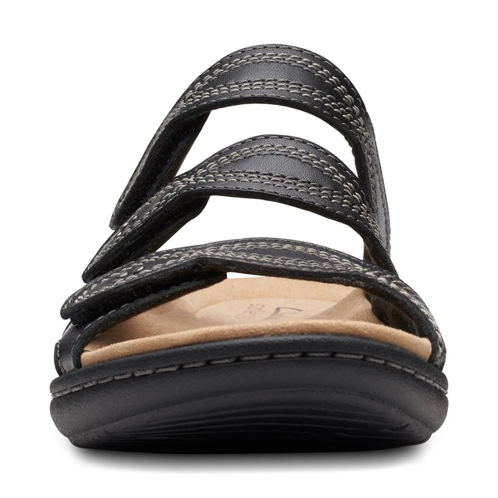 商品Clarks|Women's Laurieann Ayla Slip-On Strappy Sandals,价格¥517,第3张图片详细描述