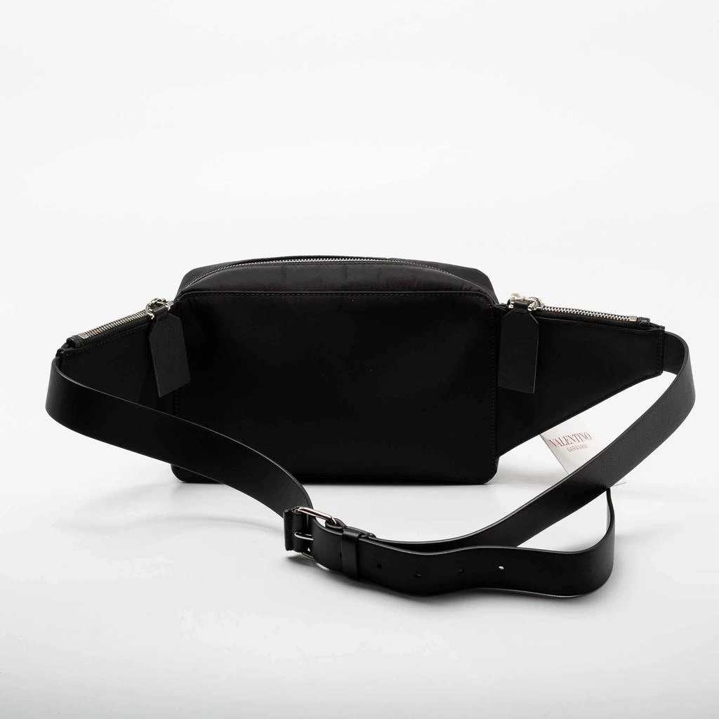 商品[二手商品] Valentino|Valentino Black Nylon and Leather VLogo Belt Bag,价格¥5236,第4张图片详细描述