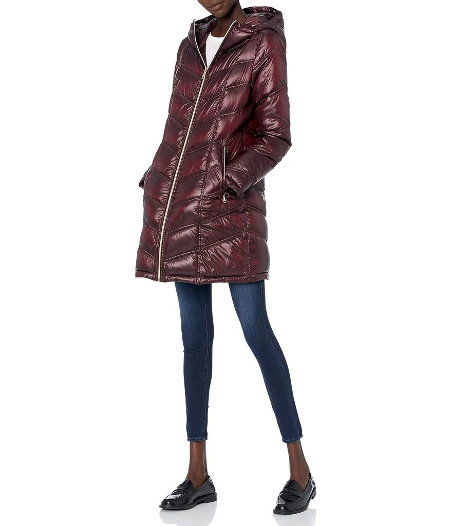 商品Calvin Klein|Hooded Chevron Packable Down Jacket (Standard and Plus),价格¥1127,第1张图片