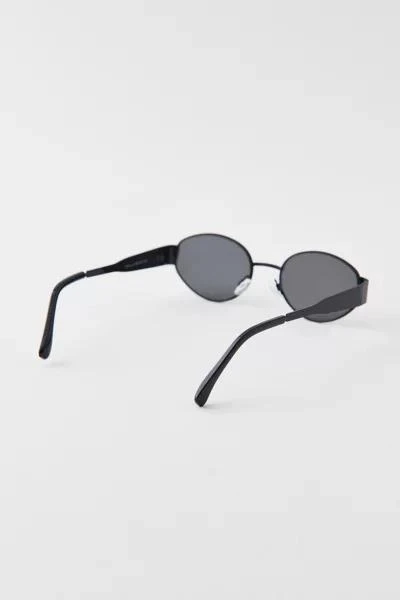 商品Urban Outfitters|Agent Slim Oval Sunglasses,价格¥114,第4张图片详细描述