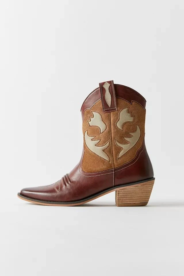 商品Urban Outfitters|UO Lynn Mixed Cowboy Boot,价格¥492,第3张图片详细描述