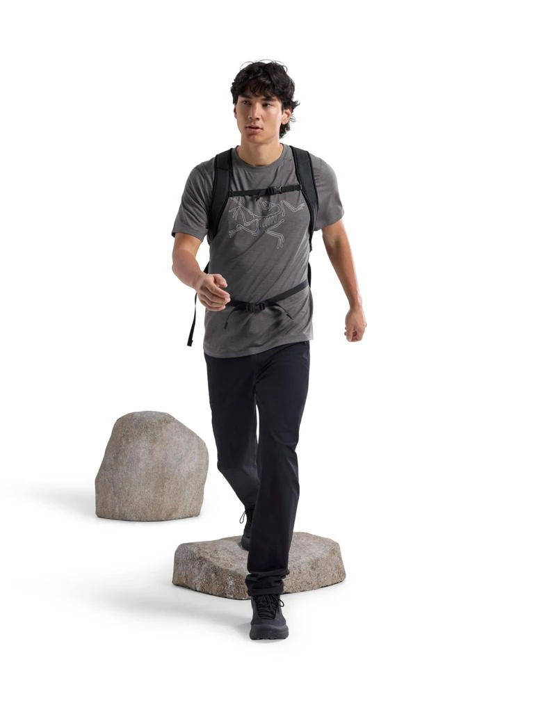 商品Arc'teryx|Arc'teryx Cormac Logo Shirt SS Men's | UPF 40+ Sweat-Wicking Tee for Climbing - Redesign,价格¥585,第5张图片详细描述