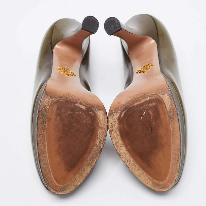 Prada Olive Green Leather Platform Pumps Size 39 商品