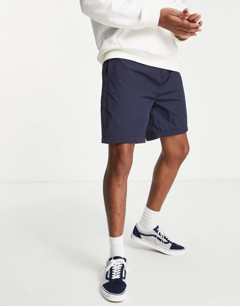 商品Jack Wolfskin|Jack Wolfskin Lightsome shorts in navy,价格¥326,第2张图片详细描述