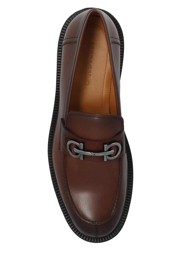 商品Salvatore Ferragamo|Salvatore Ferragamo Gancini-Buckle Slip-On Loafers,价格¥2494,第4张图片详细描述