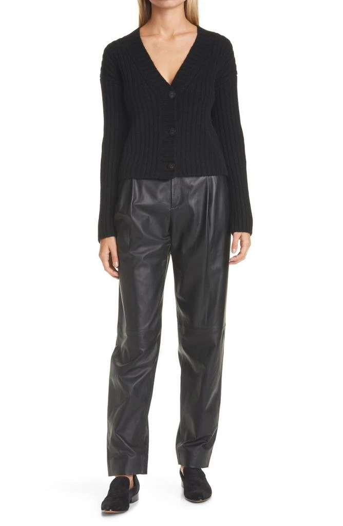 Pleat Front Tapered Leather Trousers 商品