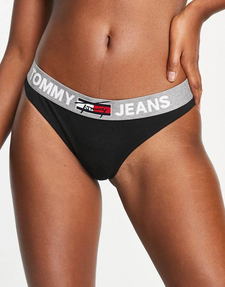 商品Tommy Hilfiger|Tommy Jeans logo thong in black,价格¥80,第1张图片