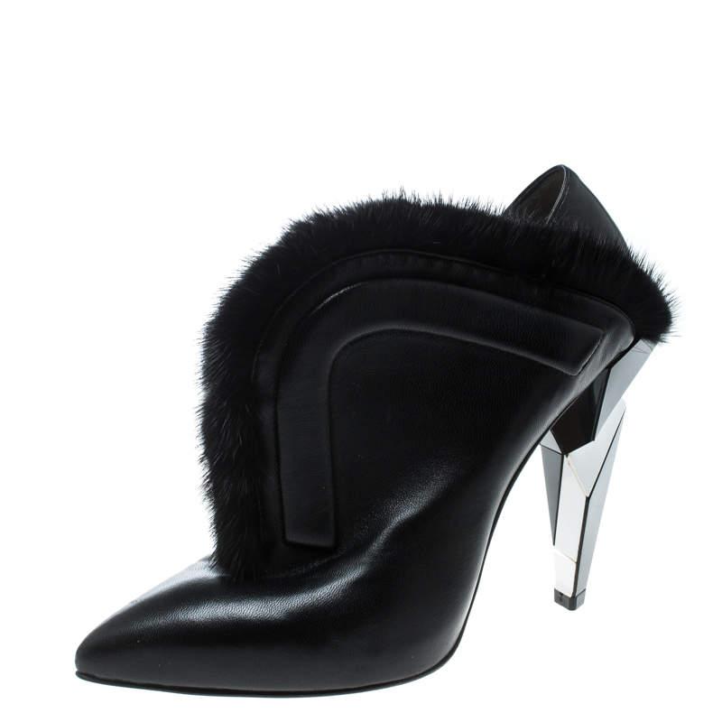 Fendi Monochrome Leather and Fur Trimmed V Neck Ankle Boots Size 38商品第1张图片规格展示
